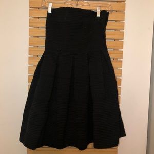 Strapless formal dress